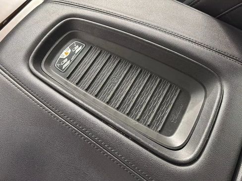 Used 2020 Cadillac Escalade Premium Luxury w/ LPO, Radiant Package image 25