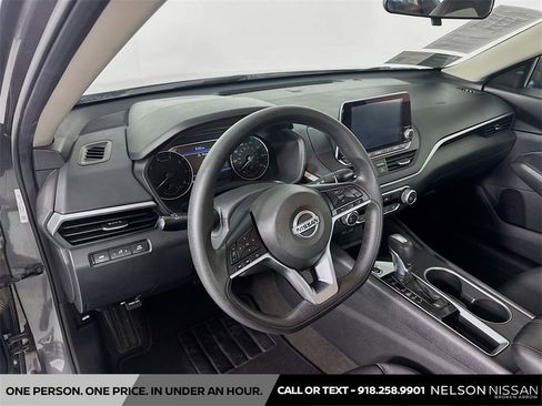 Certified 2022 Nissan Altima 2.5 SV image 9