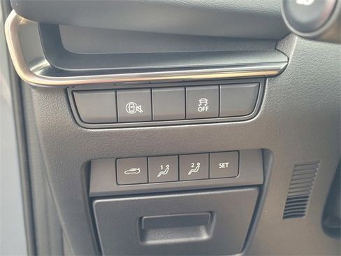 Used 2025 MAZDA MAZDA3 s image 25