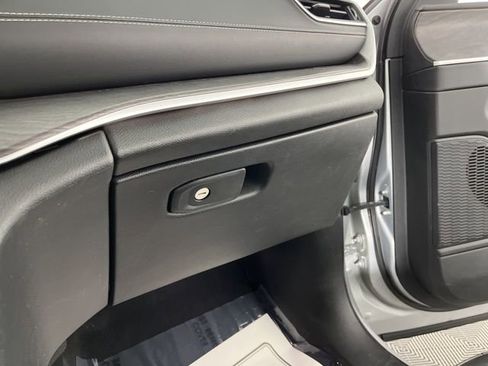 Used 2023 Jeep Grand Cherokee L Limited image 39