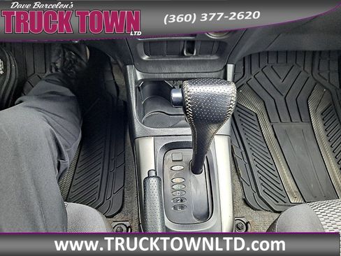 Used 2005 Toyota RAV4 2WD image 18