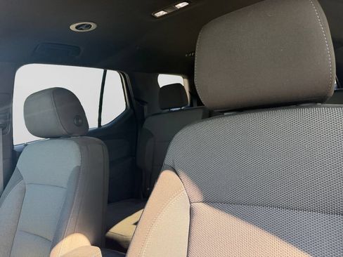 Used 2023 Chevrolet Traverse LT FWD image 23