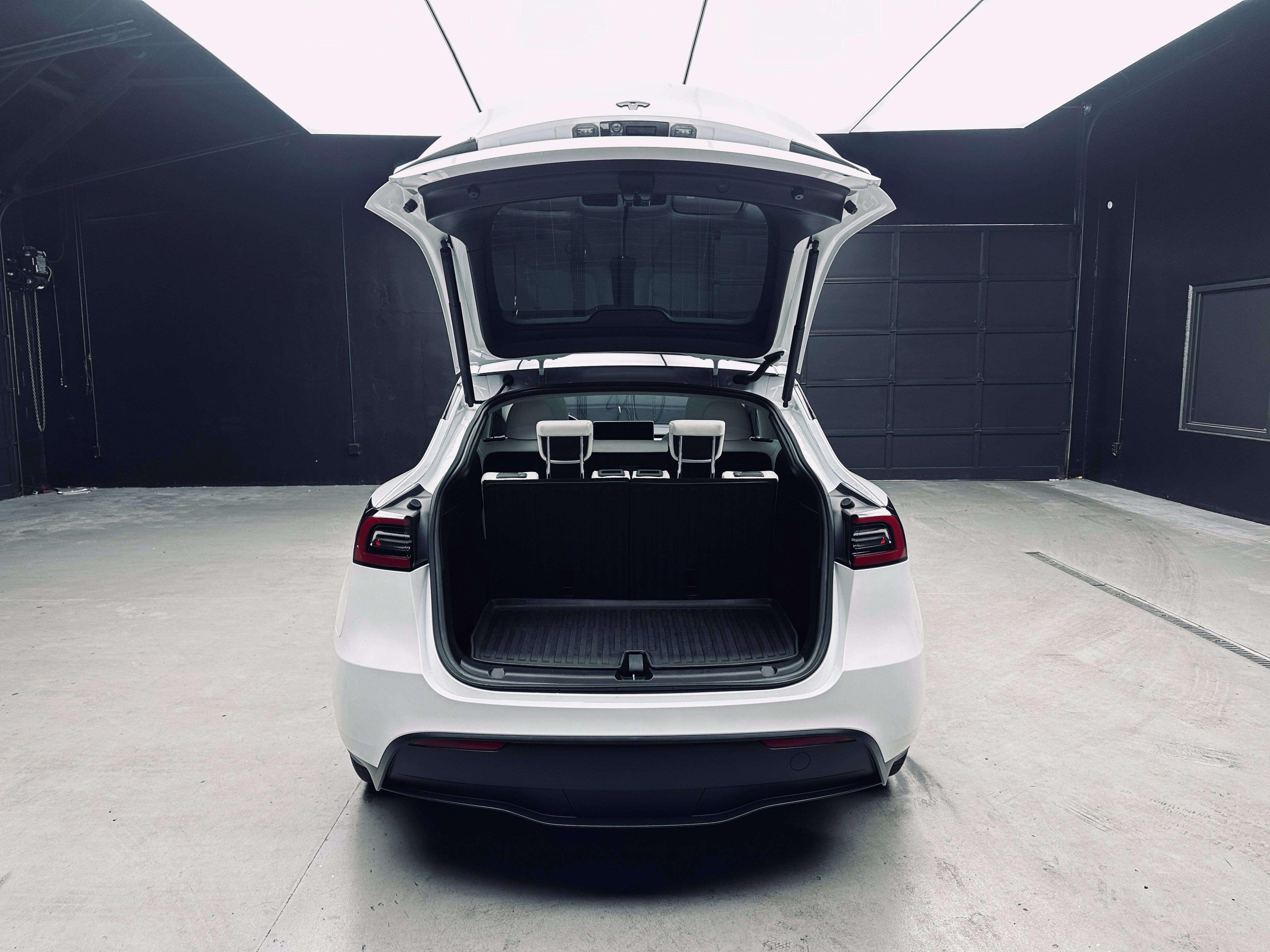 Used 2023 Tesla Model Y Long Range AWD/4WD image 36