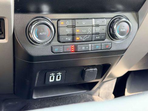 Used 2019 Ford F250 Lariat w/ Lariat Value Package image 6