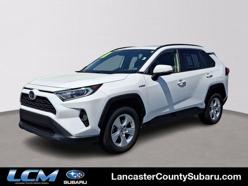 Used 2019 Toyota RAV4 XLE w/ Carpet Mat Package AWD/4WD image 1
