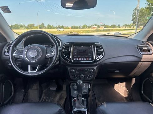 Used 2018 Jeep Compass Limited AWD/4WD image 9