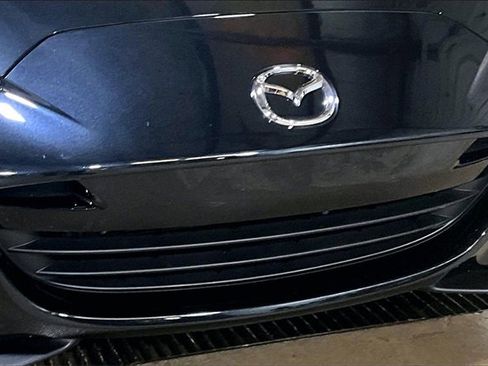 Used 2019 MAZDA MX-5 Miata Grand Touring w/ GT-S Package image 10