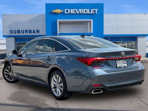 Used 2019 Toyota Avalon XLE FWD image 3