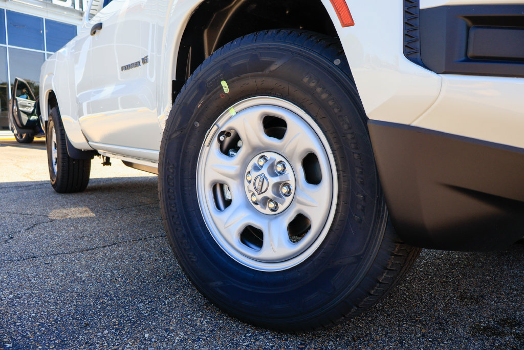 New 2027 Nissan Frontier S w/ Tow Package RWD image 17