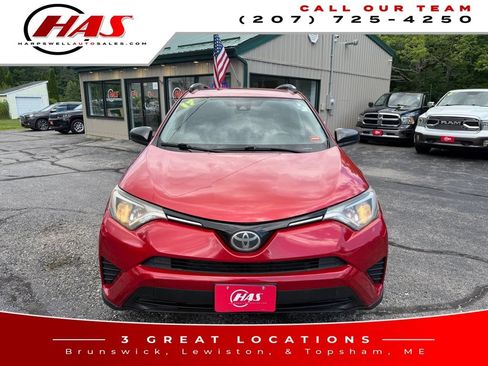 Used 2017 Toyota RAV4 LE w/ All Weather Liner Package AWD/4WD image 10