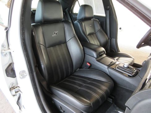 Used 2022 Chrysler 300 S RWD image 24