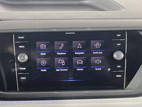 Used 2023 Volkswagen Taos SEL image 15