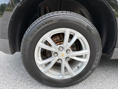 Used 2017 Chevrolet Equinox LT AWD/4WD image 12