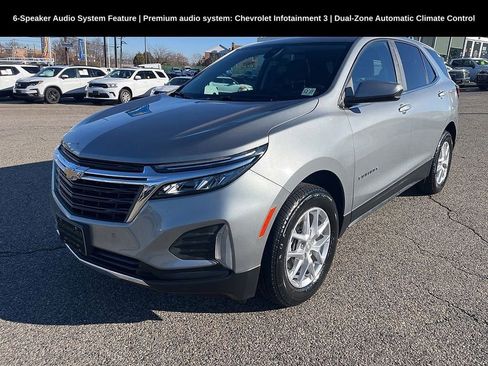 Used 2023 Chevrolet Equinox LT image 3