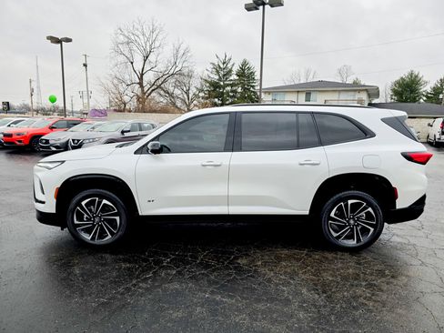 Used 2025 Buick Enclave Sport Touring image 8