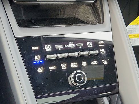 New 2026 Porsche Macan 4S Electric image 15