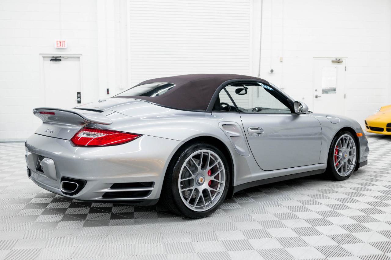 Used 2010 Porsche 911 Turbo AWD/4WD image 5