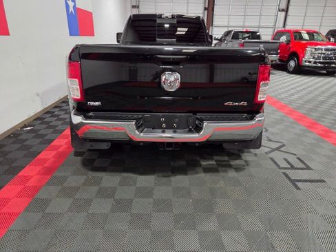 Used 2024 RAM 3500 Tradesman w/ Chrome Appearance Group AWD/4WD image 19