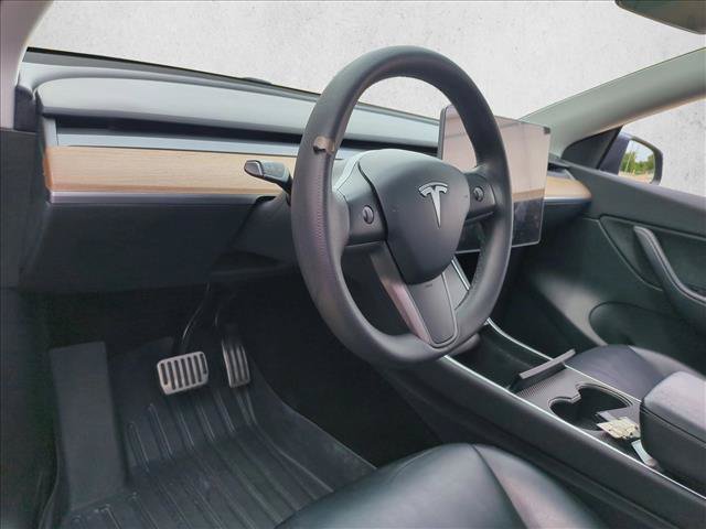 Used 2021 Tesla Model Y Long Range AWD/4WD image 10