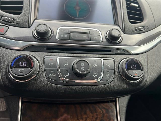Used 2015 Chevrolet Impala LT w/ Convenience Package FWD image 20