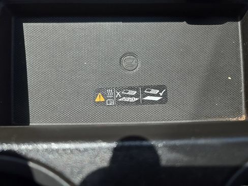 Used 2023 GMC Yukon Denali Ultimate w/ LPO, Floor Liner Package AWD/4WD image 32