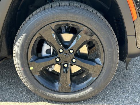 New 2026 Jeep Grand Cherokee Limited image 6