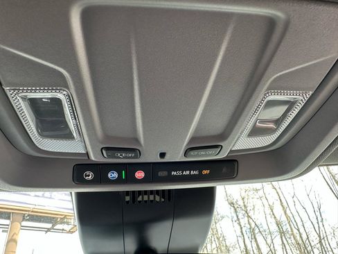 Used 2022 Chevrolet Silverado 1500 LT image 19