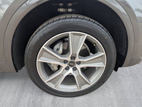 Used 2025 Audi Q5 2.0T Premium image 10