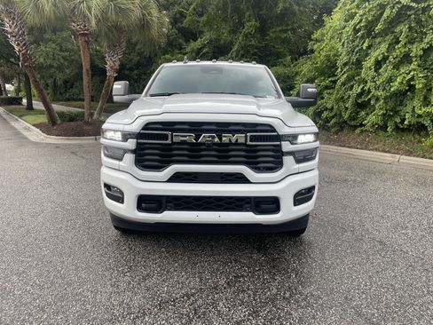 Used 2026 RAM 3500 Big Horn AWD/4WD image 3