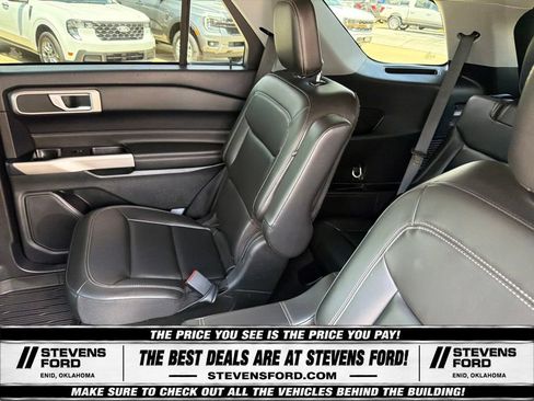 Used 2023 Ford Explorer XLT w/ Equipment Group 202A AWD/4WD image 35
