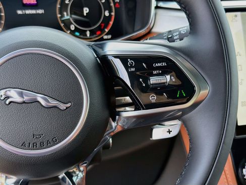 New 2026 Jaguar F-PACE R-Dynamic S AWD/4WD image 39