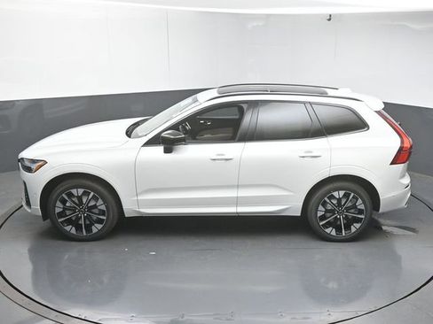 New 2026 Volvo XC60 B5 Plus w/ Protection Package Premier AWD/4WD image 46
