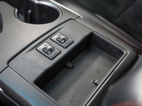 Used 2017 Toyota Camry XSE image 30