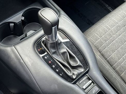Used 2023 Honda HR-V LX image 16