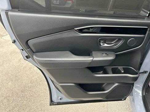 Used 2025 Honda Pilot Touring image 28