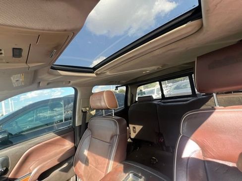 Used 2015 Chevrolet Silverado 1500 High Country w/ High Country Premium Package AWD/4WD image 8
