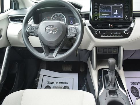 Used 2022 Toyota Corolla Cross L AWD/4WD image 3