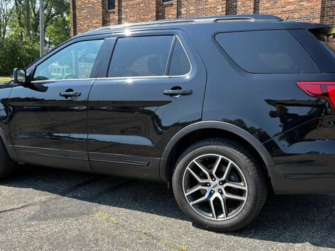 Used 2018 Ford Explorer Sport AWD/4WD image 6