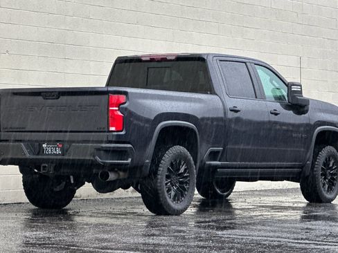 Certified 2024 Chevrolet Silverado 3500 LTZ w/ LTZ Premium Package image 4