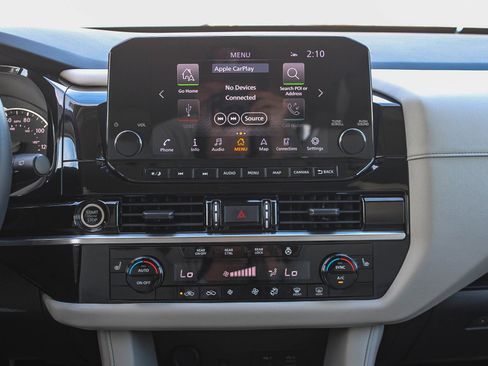 Used 2023 Nissan Pathfinder SL image 14