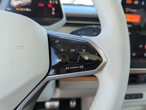 New 2025 Volkswagen ID. Buzz 1st Edition image 35