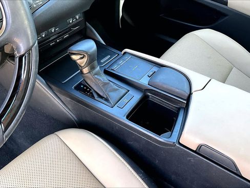 Used 2019 Lexus ES 350 w/ Premium Package FWD image 17