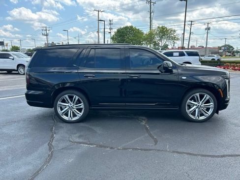 Used 2025 Cadillac Escalade Sport w/ Touring Package AWD/4WD image 5