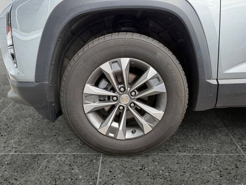 Certified 2025 Chevrolet Equinox LT w/ Convenience Package II AWD/4WD image 13