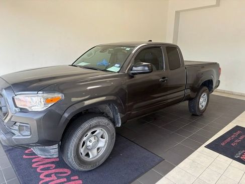 Certified 2022 Toyota Tacoma SR RWD image 1