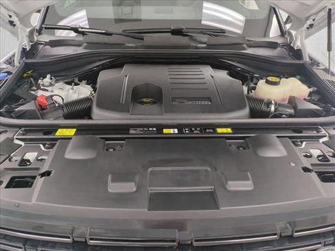 Used 2025 Land Rover Range Rover Sport Dynamic SE AWD/4WD image 28