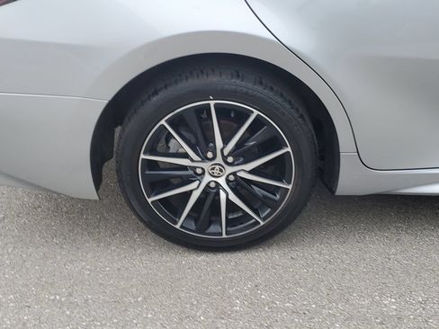 Certified 2024 Toyota Camry SE FWD image 5