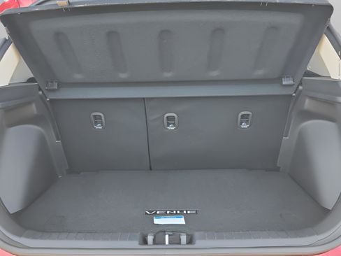 New 2026 Hyundai Venue SEL image 18