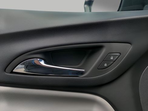 Used 2024 Chevrolet Equinox LS FWD image 36