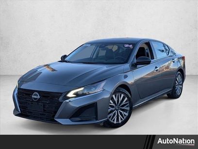 Used 2024 Nissan Altima 2.5 SV